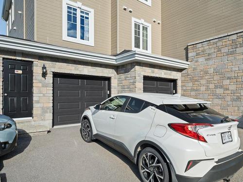 Garage - 302-965 Rue Du Clos-St-Urbain, Prévost, QC - Outdoor