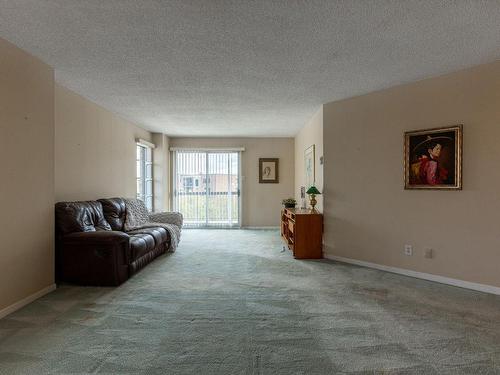 Salon - 506-7011 Av. Lionnaise, Montréal (Anjou), QC - Indoor Photo Showing Living Room