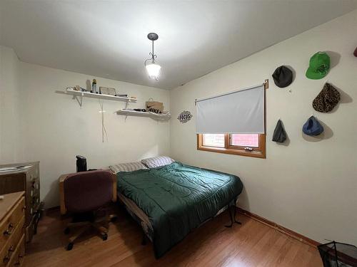 38 Crown Street, Thunder Bay, ON - Indoor Photo Showing Bedroom