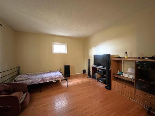 38 Crown Street, Thunder Bay, ON - Indoor Photo Showing Bedroom