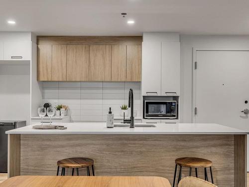 Cuisine - 403-1125 Rue Des Rigoles, Québec (La Haute-Saint-Charles), QC - Indoor Photo Showing Kitchen With Upgraded Kitchen