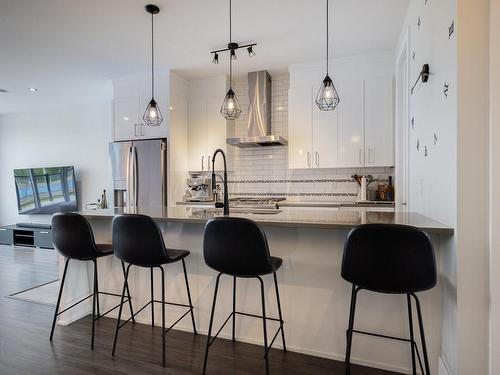 Cuisine - 1077 Rue Marcel-De La Sablonnière, Terrebonne (Terrebonne), QC - Indoor Photo Showing Kitchen With Upgraded Kitchen