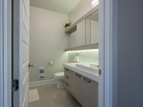 Salle de bains - 1077 Rue Marcel-De La Sablonnière, Terrebonne (Terrebonne), QC - Indoor Photo Showing Bathroom