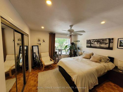 Upper-132 Portland St, Toronto, ON - Indoor Photo Showing Bedroom