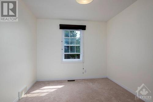 60 Shoreham Avenue, Ottawa, ON - Indoor Photo Showing Other Room