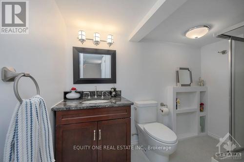 60 Shoreham Avenue, Ottawa, ON - Indoor Photo Showing Bathroom