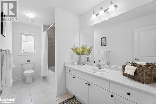 31 Chambery Street, Bracebridge, ON - Indoor Photo Showing Bathroom