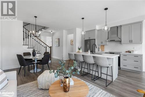 31 Chambery Street, Bracebridge, ON - Indoor Photo Showing Kitchen With Upgraded Kitchen