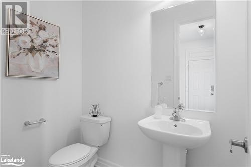 31 Chambery Street, Bracebridge, ON - Indoor Photo Showing Bathroom