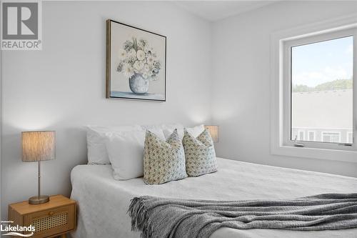 31 Chambery Street, Bracebridge, ON - Indoor Photo Showing Bedroom