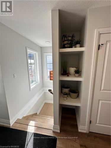 816 23Rd Avenue, Hanover, ON - Indoor Photo Showing Other Room