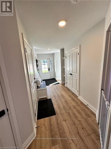 816 23Rd Avenue, Hanover, ON - Indoor Photo Showing Other Room