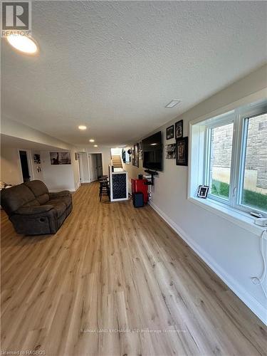 816 23Rd Avenue, Hanover, ON - Indoor Photo Showing Other Room