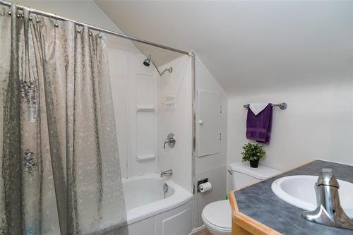 542 Rathgar Avenue, Winnipeg, MB - Indoor Photo Showing Bathroom