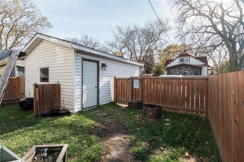 542 Rathgar Avenue, Winnipeg, MB - Outdoor