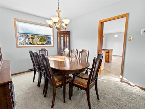 63 Tahoe Bay, Winnipeg, MB - Indoor Photo Showing Dining Room