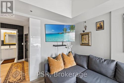 2402 - 1 King Street W, Toronto, ON - Indoor Photo Showing Living Room