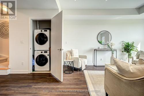 415 - 1555 Kingston Road, Pickering, ON - Indoor Photo Showing Laundry Room