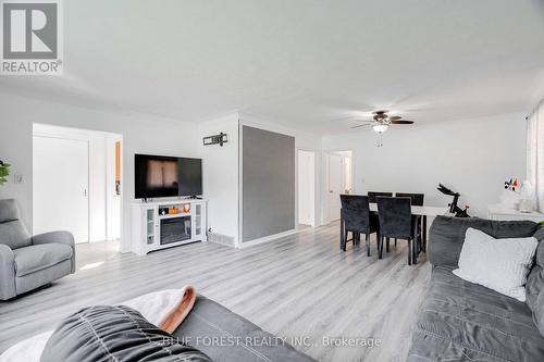 195 Myrtle Street, St. Thomas, ON - Indoor Photo Showing Living Room