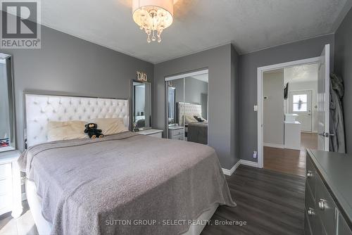 67 St Julien Street, London, ON - Indoor Photo Showing Bedroom