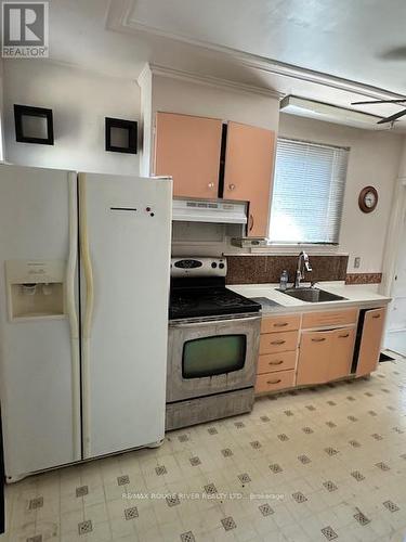 785 Frank Street, Peterborough (Otonabee), ON - Indoor Photo Showing Kitchen