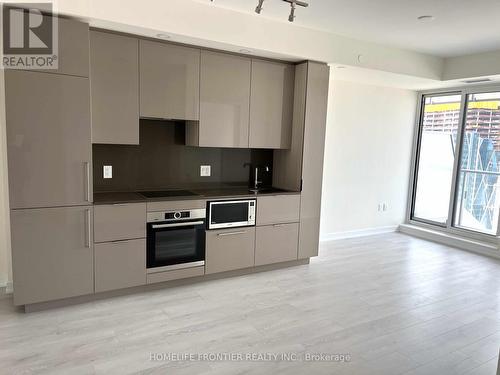 4305 - 28 Freeland Street, Toronto, ON - Indoor Photo Showing Kitchen