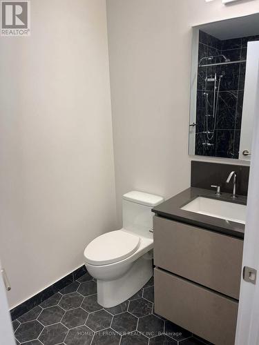 3901 - 28 Freeland Street, Toronto, ON - Indoor Photo Showing Bathroom