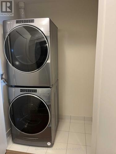 3901 - 28 Freeland Street, Toronto, ON - Indoor Photo Showing Laundry Room