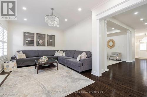 81 Birch Tree Trail, Brampton, ON - Indoor Photo Showing Living Room