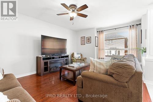 21 Brambirch Crescent, Brampton, ON - Indoor Photo Showing Living Room