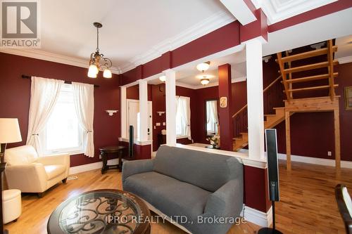 27 David Street, Brampton, ON - Indoor Photo Showing Living Room