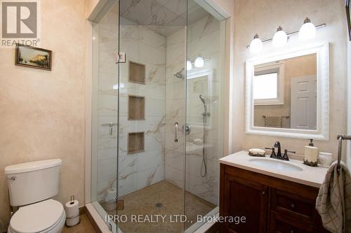 27 David Street, Brampton, ON - Indoor Photo Showing Bathroom