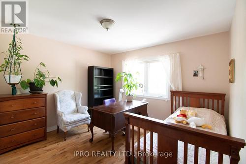 27 David Street, Brampton, ON - Indoor Photo Showing Bedroom