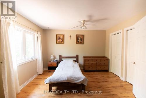 27 David Street, Brampton, ON - Indoor Photo Showing Bedroom