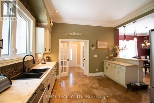 27 David Street, Brampton, ON - Indoor Photo Showing Kitchen With Double Sink