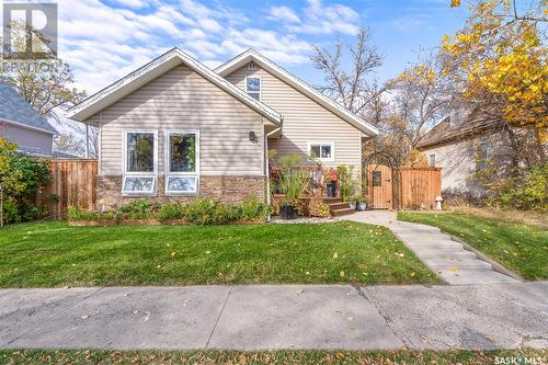 370 Stadacona Street E, Moose Jaw, SK - Outdoor