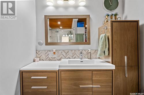 370 Stadacona Street E, Moose Jaw, SK - Indoor Photo Showing Bathroom