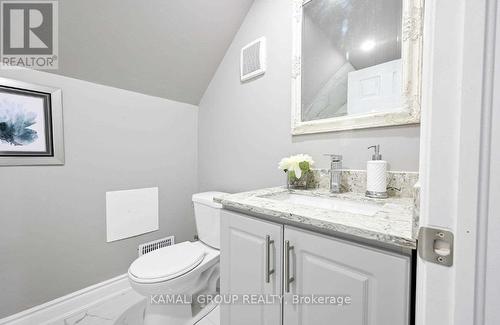 Main - 39 Walter Avenue S, Hamilton, ON - Indoor Photo Showing Bathroom