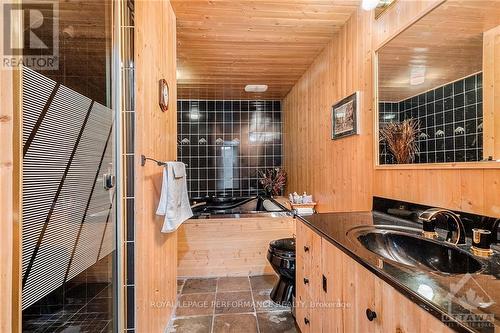 1797 Des Arbres Street, Ottawa, ON - Indoor Photo Showing Bathroom