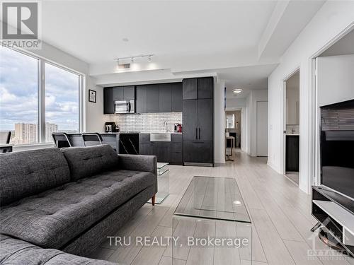 Lph12 - 270 Dufferin Street, Toronto (South Parkdale), ON - Indoor Photo Showing Living Room