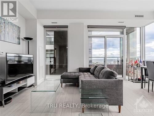 Lph12 - 270 Dufferin Street, Toronto (South Parkdale), ON - Indoor Photo Showing Living Room