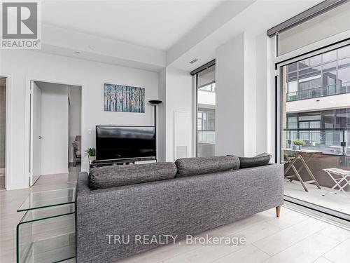 Lph12 - 270 Dufferin Street, Toronto (South Parkdale), ON - Indoor Photo Showing Living Room