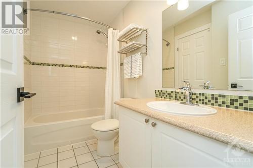 1478 Bonneville Crescent, Ottawa, ON - Indoor Photo Showing Bathroom