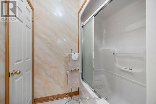 19 - 30 Doon Drive, London, ON - Indoor Photo Showing Bathroom