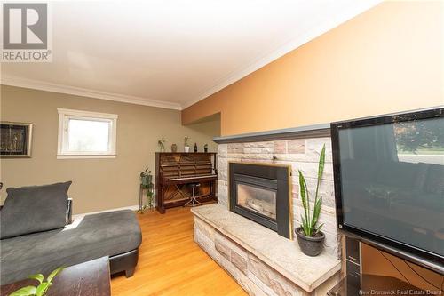 10 Marlboro Court, Moncton, NB - Indoor Photo Showing Living Room With Fireplace