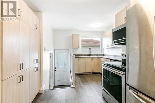 1391 Bellevue Avenue, Sudbury, ON - Indoor Photo Showing Kitchen