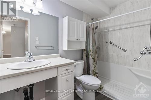 309 - 1100 Millwood Avenue, Brockville, ON - Indoor Photo Showing Bathroom