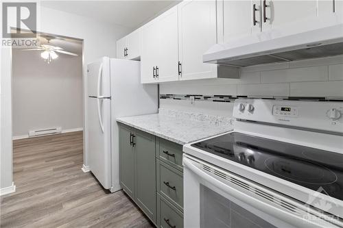 1100 Millwood Avenue Unit#309, Brockville, ON - Indoor Photo Showing Kitchen