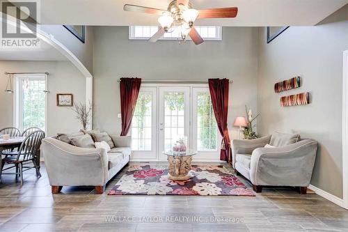 524 Hoover Road, Stirling-Rawdon, ON - Indoor Photo Showing Living Room