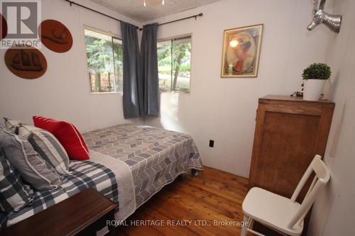 938 Siberia Road, Renfrew, ON - Indoor Photo Showing Bedroom